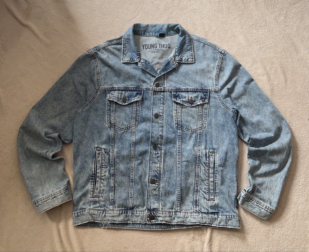H&M x Young Thug Denim Jacket (Limited Release) (Extra Large) (Category: Luxury Apparel) located in Caloocan City. Submitted by oliver0417 (Listing ID 1468981121, Image 3). Description: Size XL Issue nya lang is just a minimal hairlines sa Print the rest all in good condition. .