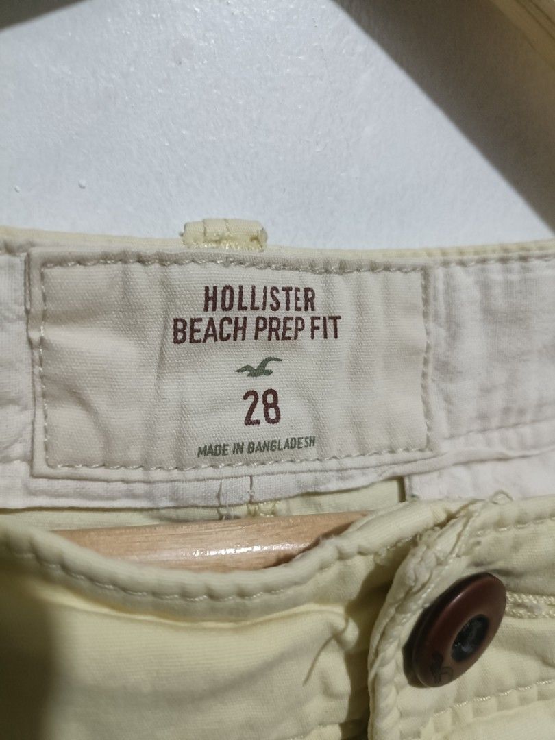 Hollister Beach Prep Fit (Category: Swim Trunks & Board Shorts) located in Las Pinas. Submitted by bckhood_thrift_store (Listing ID 1469038862, Image 3). Description: Hollister Beach Prep Fit ✨ (AUTHENTIC) °Size 28 °Excellent Condition °9/10 Color Rate °No Issue ₱300 💵💵 DM ME 📩📩 Laspiñas/Greenhills Loc 📍.