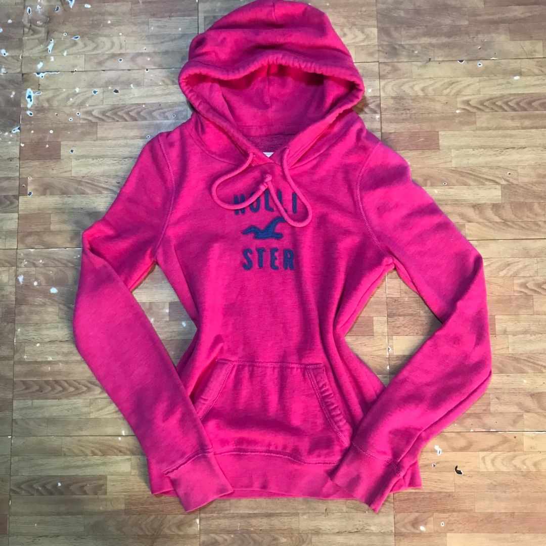 hollister jacket (Category: Coats, Jackets and Outerwear) located in Manila. Submitted by gllysv (Listing ID 1469034026, Image 1). Description: .