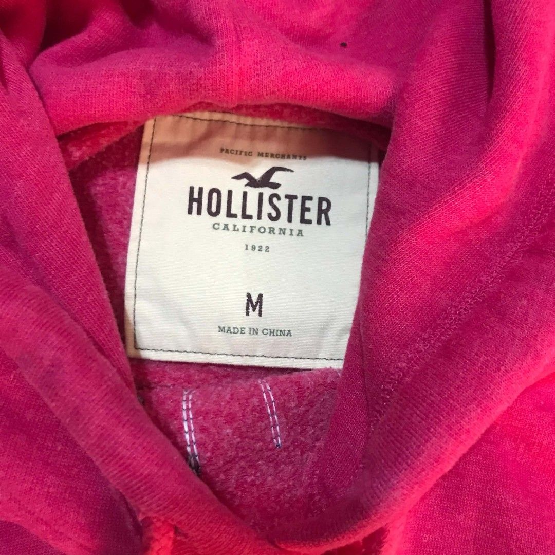 hollister jacket (Category: Coats, Jackets and Outerwear) located in Manila. Submitted by gllysv (Listing ID 1469034026, Image 3). Description: .
