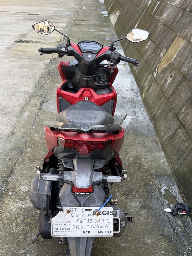Honda Click 150i Scooter (Category: Motorbikes for Sale) located in Manila. Submitted by maryjoy10 (Listing ID 1469045775, Image 2). Description: 33k nalang. Honda Click V2 150i (Keyless) 16k ODO Unli Scan\ Orig papers\ Registered until May 2027\ First owner acquired\ Tahimik engine\ No usok or tagas\ Gas and go\ Brandnew battery\ Brandnew front and back tires\ Newly change oil/gear oil\ Life time warranty sa papel pag fake suli ko pera mo. Issue