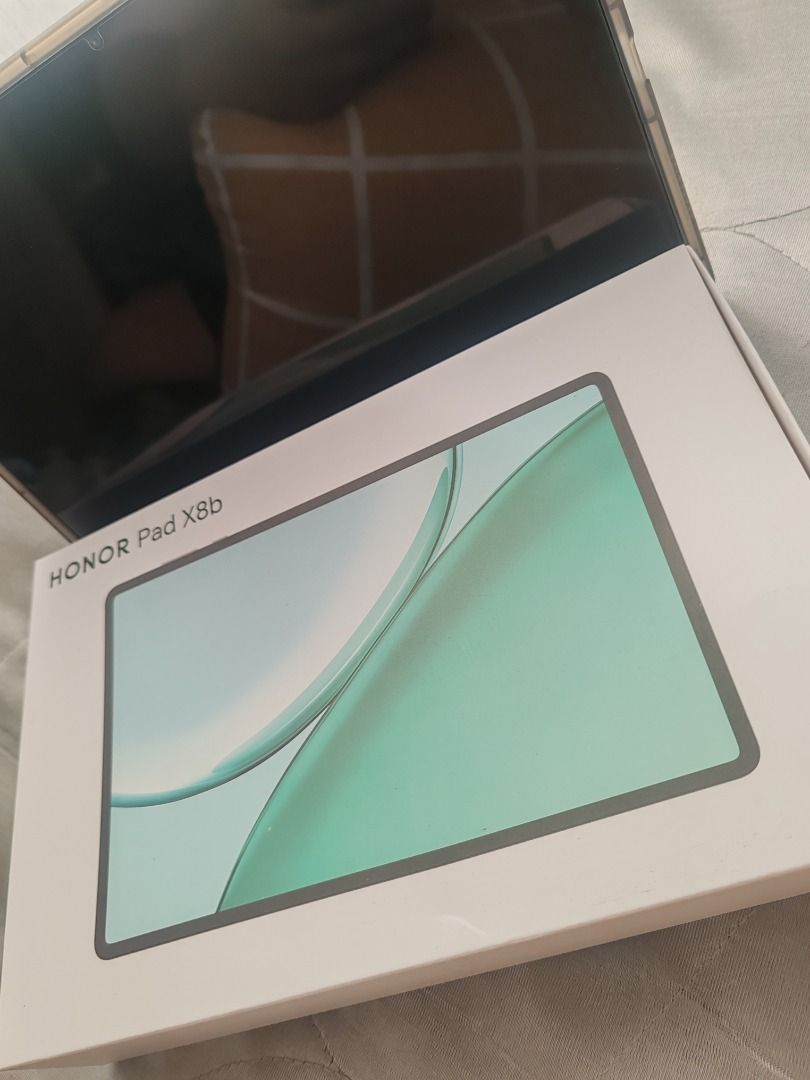 HONOR PAD X9B USED FOR 2 MONTHS (Category: Android) located in Quezon City. Submitted by warmstone.b8cf5a (Listing ID 1468941364, Image 1). Description: LFB HONOR PAD X8B. USED FOR ONLY 2 MONTHS ORIGINAL PRICE : 14,000 KUNIN NYO NA PO. 10,000 WITH KEYBOARD , CASE, AND TEMPERED GLASS. RAM: 4GB ROM: 128 GB .