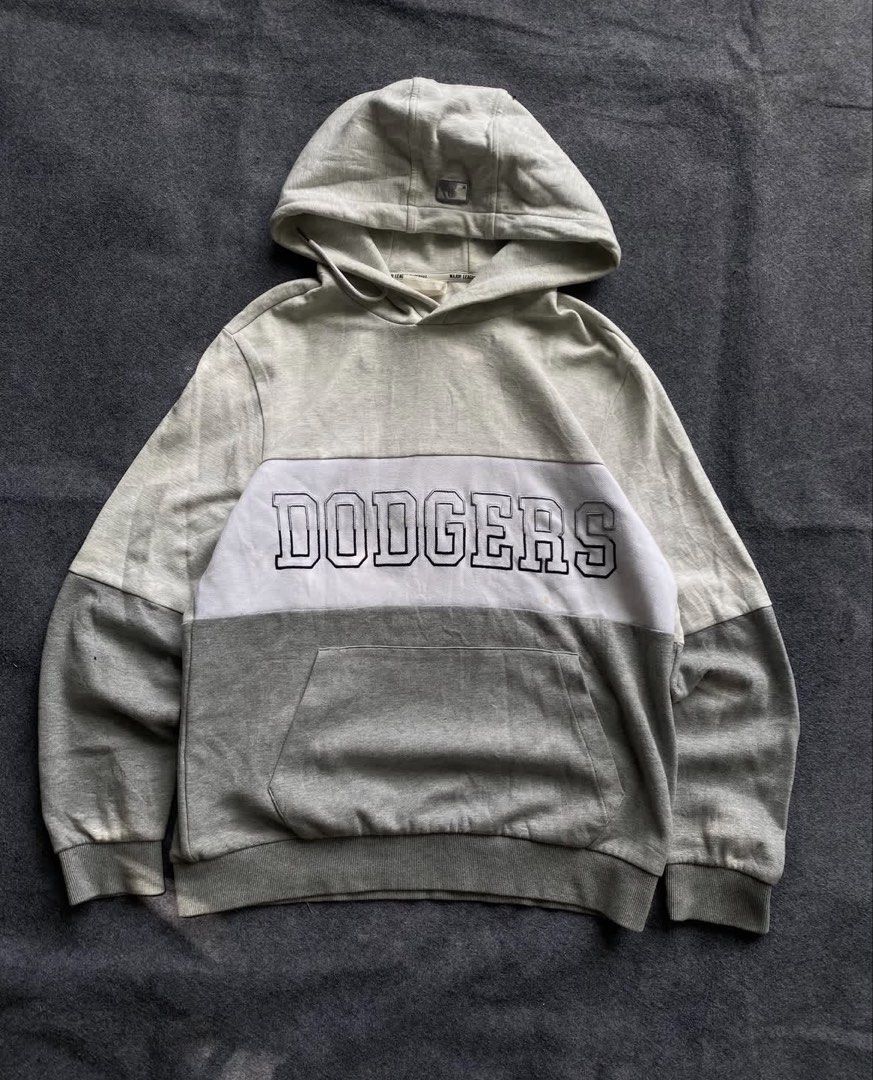 Hoodie dodgers (Category: Hoodies) located in Roxas City. Submitted by bincethingz_ (Listing ID 1469015710, Image 1). Description: MEASUREMENTS WIDTH: 21 LENGTH: 27 CONDITION Thick & heavy fabric Clean & ready to wear COLOR: 10/10 CONDITION: 10/10 ROXAS CITY, CAPIZ VIA LBC COP.