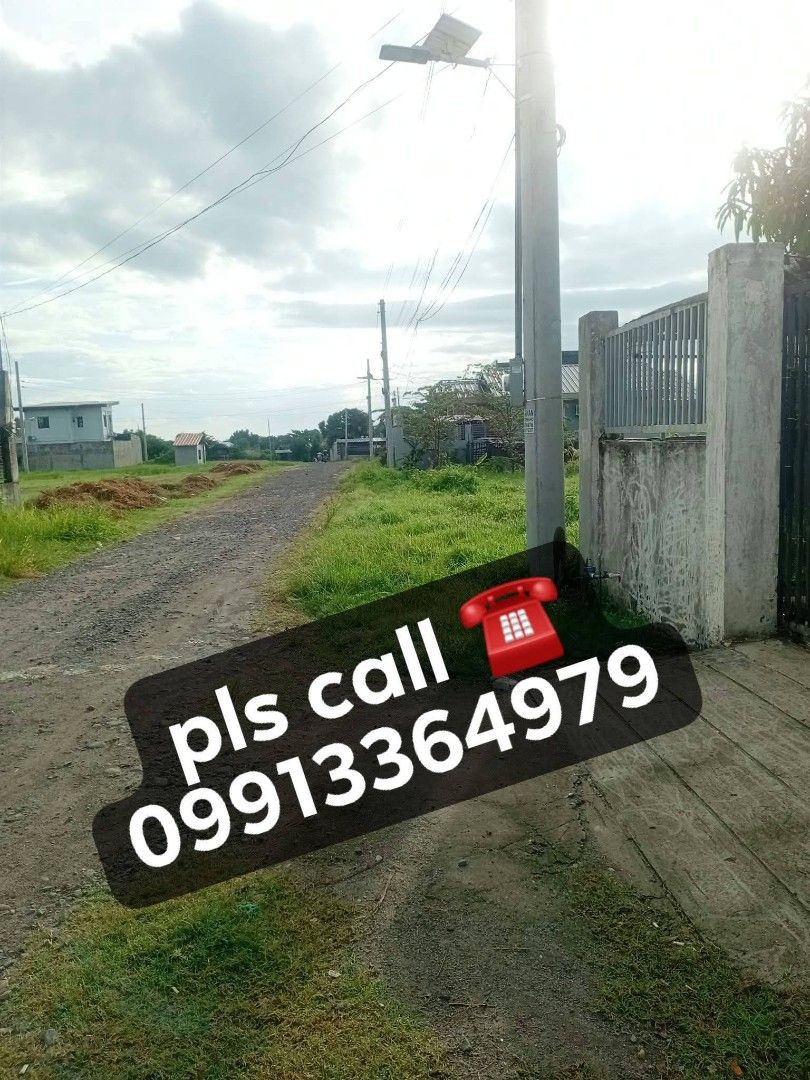 House and lot (Category: House & Lot) located in Orani. Submitted by jahjah_17 (Listing ID 1469122688, Image 3). Description: 🏠Fs house and lot 🗺️ location ;FOURLANES ORANI BATAAN 📏 300SQM 📝clean title 📝 updated tax Dec 📝 subdivision 📝di binabaha yung area ✅ big parking area ✅w/ sari sari store pa sa harap ✅Tabing daan 💶4. 5M negotiable may bakanteng lote pa na nsa 100sqm bukod sa bahay, maganda area titira ka na lang my tndahahn pa .. 📩