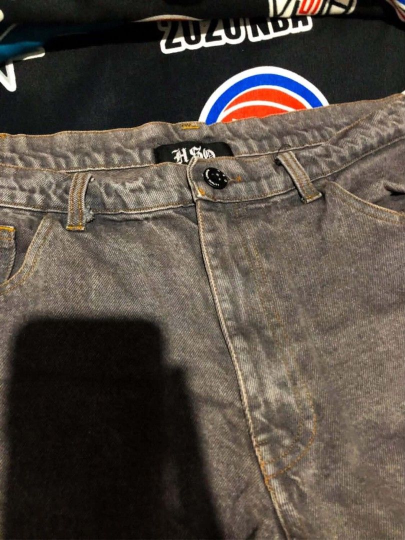 HSO BAGGY JEANS (Category: Jeans) located in Pasay City. Submitted by trueocean_d2c5d2 (Listing ID 1468951093, Image 3). Description: like new size xl.