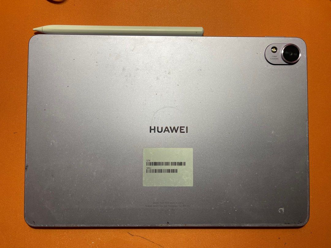 Huawie matepad 11.5”S (Category: Android) located in Pasig City. Submitted by crystaline64848 (Listing ID 1468956979, Image 2). Description: RFS: HINDI NA NAGAGAMIT, BOUGHT IT LAST YEAR FOR MY SCHOOL BOUGHT IT P23K PLUS LAST YEAR BATTERY HEALTH 100% PA RIN 100% MAKINIS Inclusion: -CHARGER - PEN.