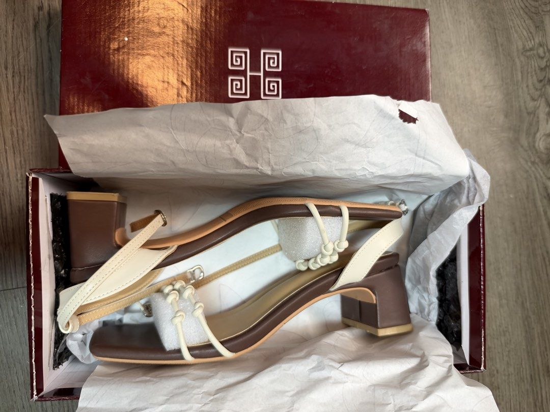 Hue Itzel Sandals (Category: Heels) located in Manila. Submitted by gianmiranda00 (Listing ID 1468937382, Image 2). Description: Hue Itzel Coco Size 38 Used once only Still in very good condition Bought in Hue.ph Rfs decluttering.