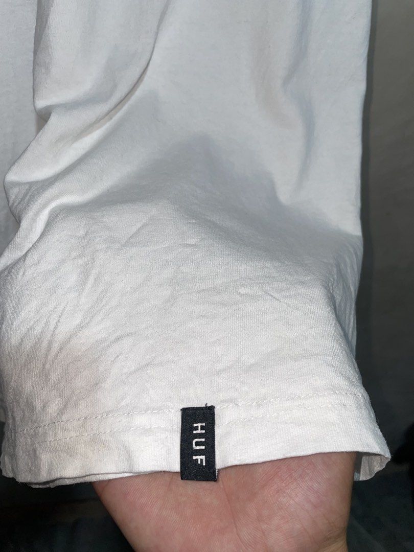 HUF Pyramids White Graphic T-Shirt Size M (Category: Tshirts & Polo Shirts ) located in Molave. Submitted by thriftedstore.horse (Listing ID 1469099113, Image 3). Description: Condition- excellent Issue- minor stain removable Color rate- 9.7/10 .