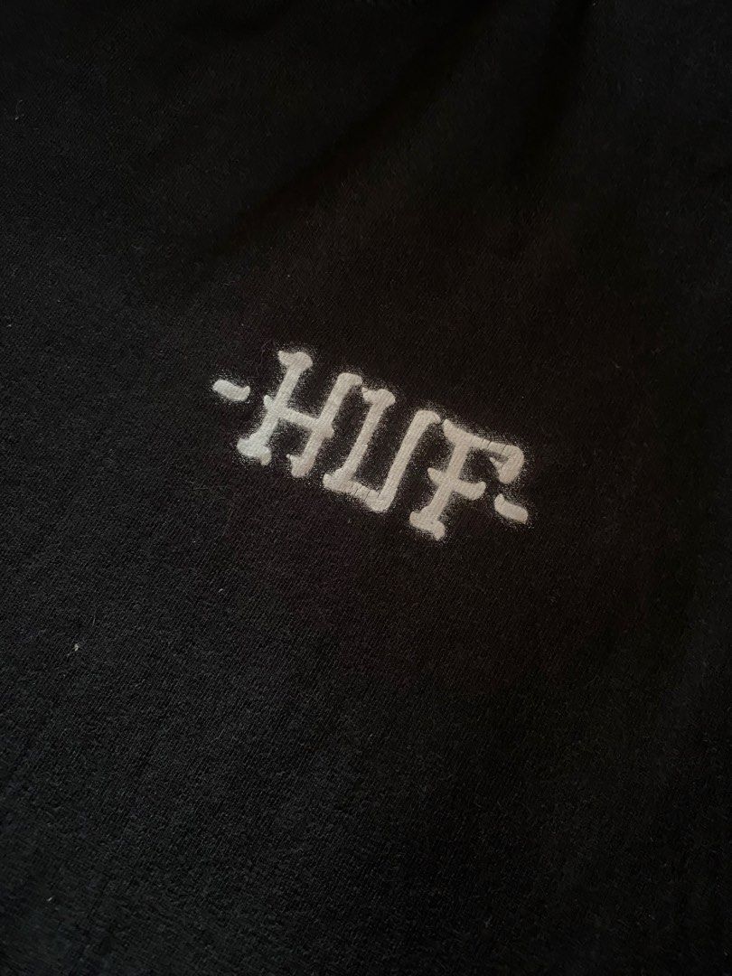 HUF Rogue Wave Long Sleeve (Category: Tshirts & Polo Shirts ) located in Dagupan City. Submitted by well.layed (Listing ID 1469016664, Image 2). Description: 23x31 check last pic for issue cracked print.