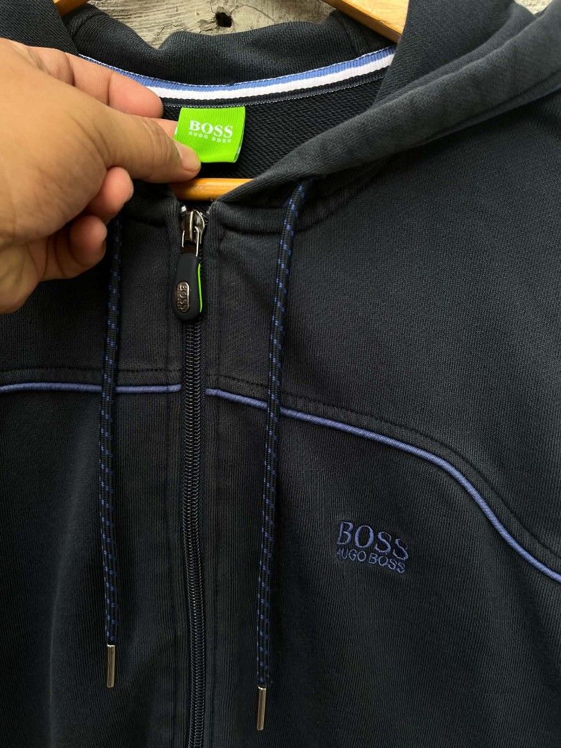 Hugo Boss (Category: Hoodies) located in Manila. Submitted by skippypeanut1331 (Listing ID 1468968513, Image 2). Description: 21.5x26 Medium Very good condition Color rate: 8.9/10 Issue: minimal scratch.