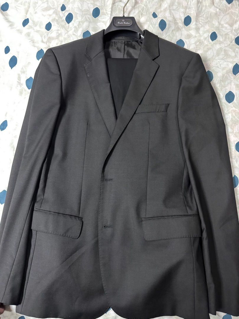 HUGO BOSS Black Suit Jacket Made In Turkey (Category: Coats, Jackets and Outerwear) located in Manila. Submitted by seangoart (Listing ID 1469036913, Image 1). Description: - Brand: HUGO BOSS - Color: Solid Black - Fit: Tailored fit - Details: Two-button closure, flap pockets, fully lined interior with multiple internal welt pockets - Origin: Crafted in Turkey - Condition: Excellent, ready for formal events or office wear - PM for exact measureme