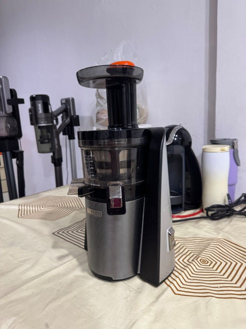 Hurom Premium Vertical Slow Juicer HVS-STF14 (Category: Juicers, Blenders & Grinders) located in Lapu Lapu. Submitted by axl.rose05 (Listing ID 1469057948, Image 2). Description: Premium Hurom slow juicer for making fresh fruit and vegetable juice at home. Compact vertical design with a low-speed squeezing system. Specifications: ✓ Brand: Hurom ✓ Model: HVS-STF14 ✓ Voltage: 220V / 60Hz ✓ Power: 150W ✓ Color: Silver and Black Inclusions: ✓ Motor b