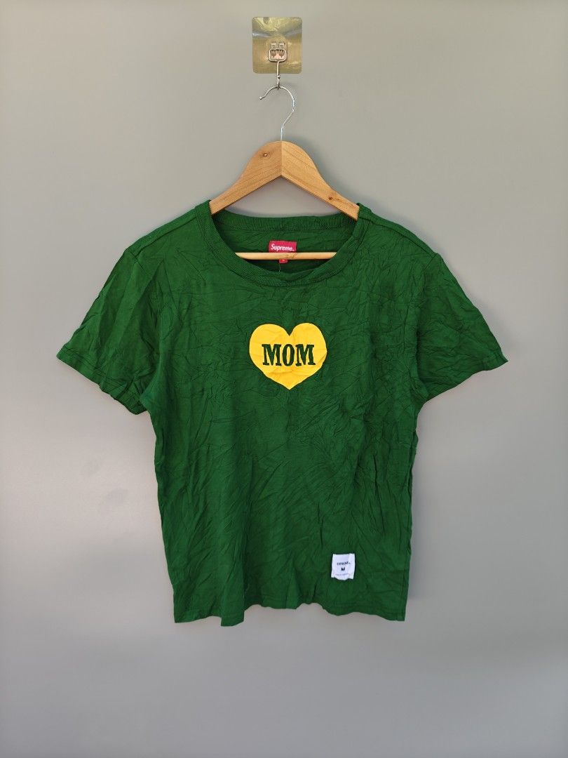 I Love Mom Supreme (Category: Tshirts & Polo Shirts ) located in Alaminos. Submitted by epargne (Listing ID 1468959260, Image 1). Description: ◾Size : Small - Medium ◾Dimes : Length"26 , Width"20 ◾LIKENEW CONDITION! FRESH FROM BALE, NEED WASH ONLY 🛒Price : + Shipping fee.