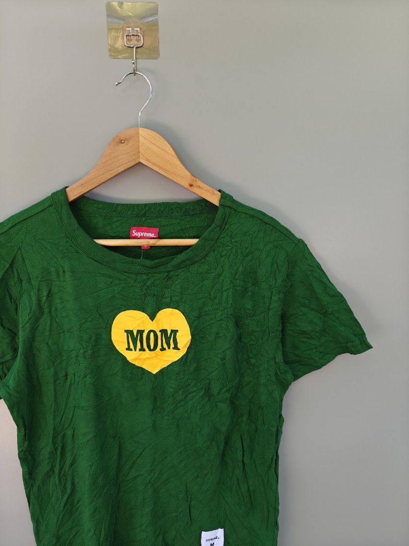 I Love Mom Supreme (Category: Tshirts & Polo Shirts ) located in Alaminos. Submitted by epargne (Listing ID 1468959260, Image 2). Description: ◾Size : Small - Medium ◾Dimes : Length"26 , Width"20 ◾LIKENEW CONDITION! FRESH FROM BALE, NEED WASH ONLY 🛒Price : + Shipping fee.