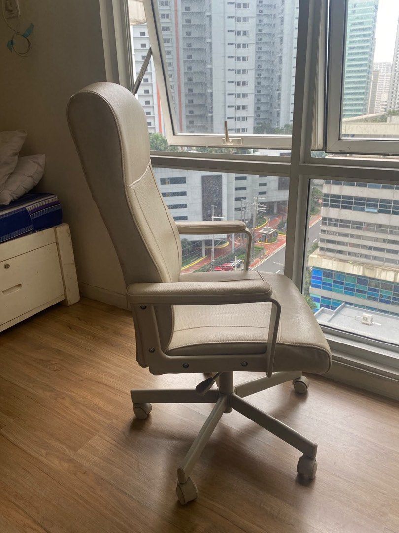 IKEA Millberget Cream Computer Swivel Chair (Category: Chairs) located in Manila. Submitted by angelicacdc (Listing ID 1469060956, Image 1). Description: MILLBERGET Swivel Chair - bought for 6k + delivery fee - used no flaws! - amazing chair very comfortable - 8/10 condition used MILLBERGET swivel chair offers comfort and function when you’re working at the desk. It’s also elegant, generous and blends easily with your living room or bedroom decor