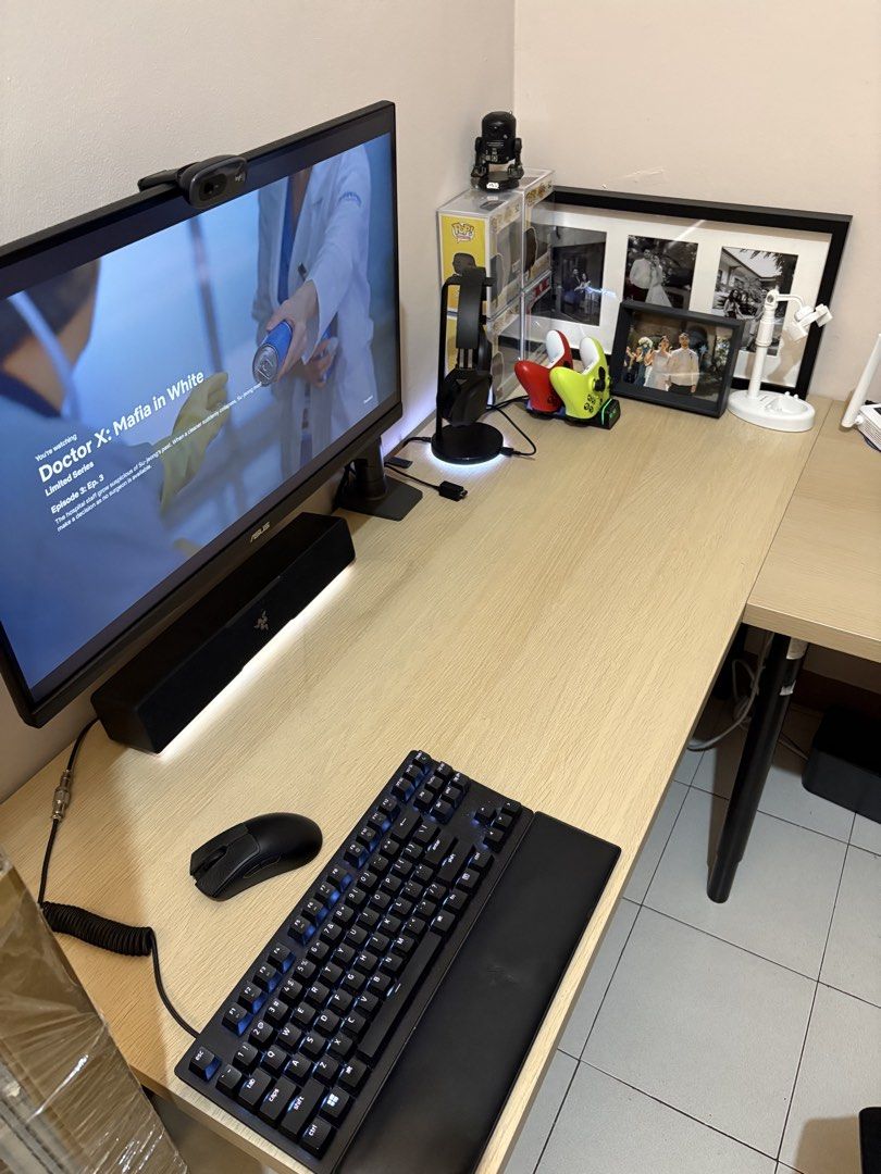 Ikea Office Table (Category: Office Furniture & Fixtures) located in Manila. Submitted by isabellehm (Listing ID 1469154104, Image 2). Description: IKEA Table Tops with OLOV Legs * Linmon Table Top (100 × 60 cm) * Lagkapten Table Top (140 × 60 cm) * Take both sets for only ₱4,800! Location: Estrada, Manila.