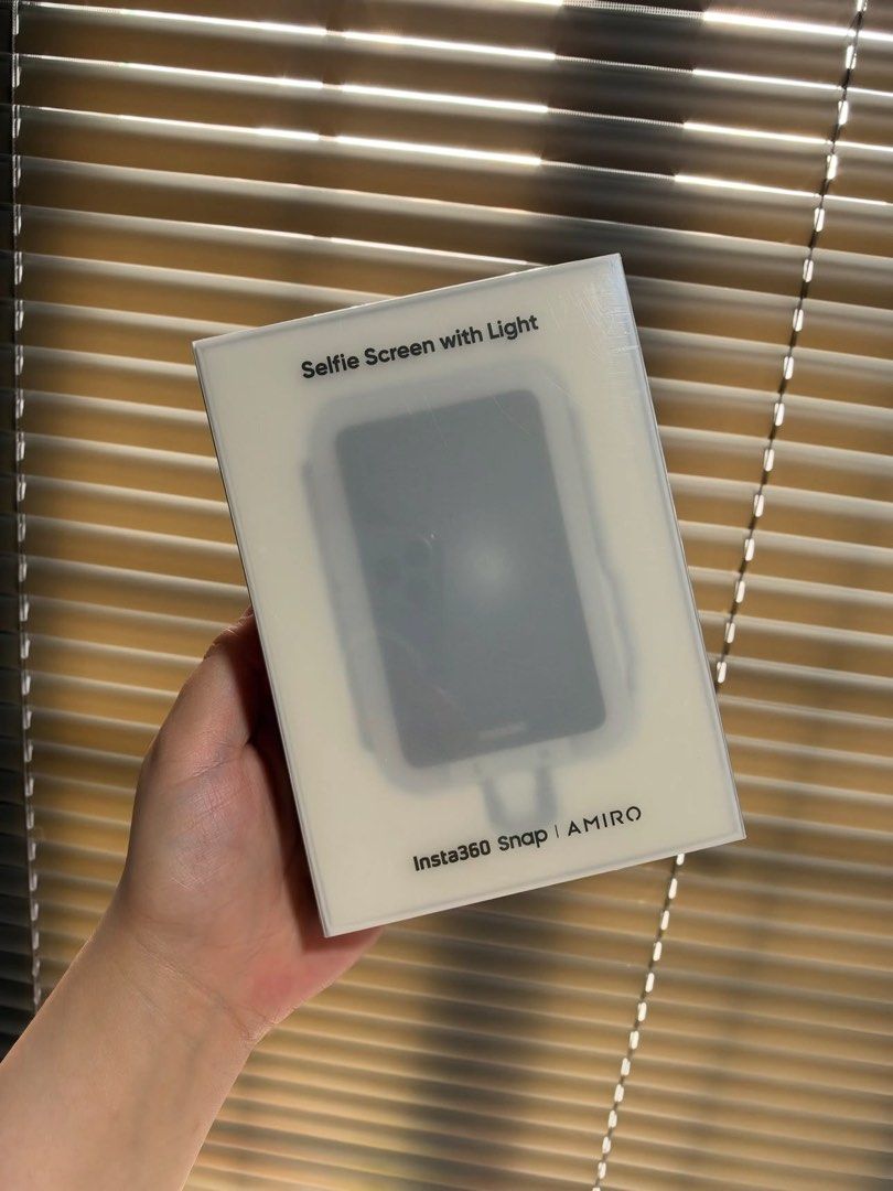 Insta360 Snap Selfie Screen with Light (Category: Other Gadgets) located in Manila. Submitted by shantyyys58039 (Listing ID 1468936366, Image 1). Description: FOR SALE! 🔥 Insta360 Snap Selfie Screen with Light- ₱4000 Got these during the midnight launch at The Loop. 📍 Bacoor area / nearby areas 📦 Shipping via LBC & Lalamove (shouldered by buyer).