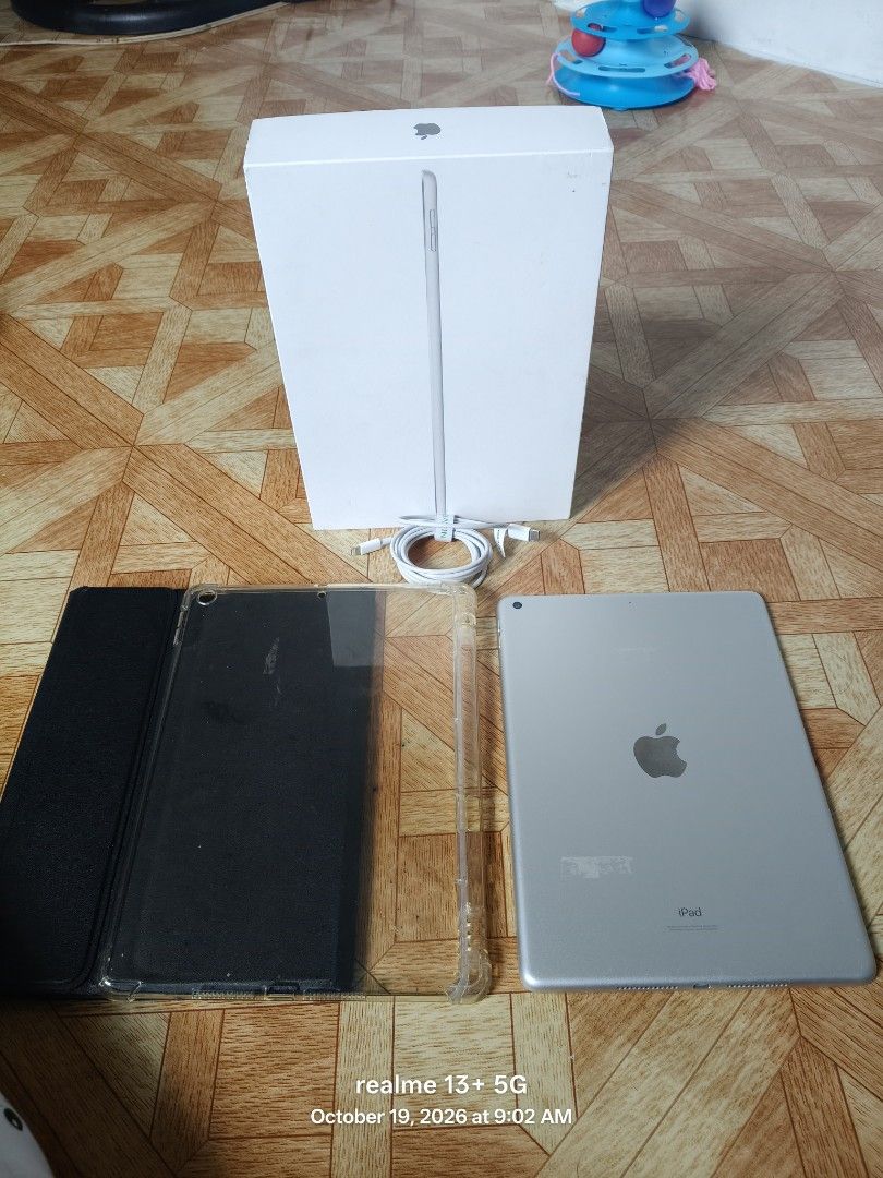 Ipad 9th Generation (Category: iPad) located in Manila. Submitted by jellynlega12838 (Listing ID 1468944771, Image 2). Description: For sale Ipad 9th Gen 10,500 only No issue and no history repair Makinis n makinis No dents Inclusion: 🔸 Unit 🔸 2 case 🔸 Cord 🔸 Box 🔹 64gb 🔹 Truetone ✅ 🔹 Fingerprint ✅ 🔹 All parts are original 🔹 Matagal malowbat 🔹 Local vatiant 🔹 Malinaw both cam Check to sawa sa meet up Unli reset.