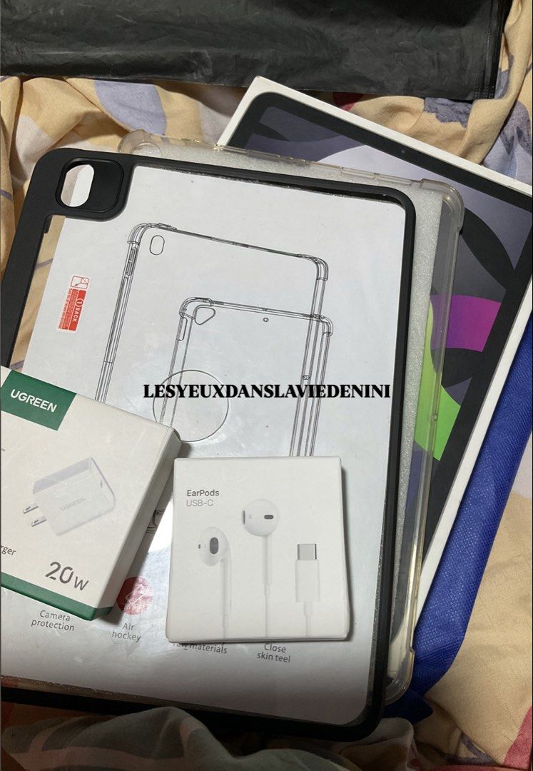 IPAD AIR 4TH GEN 64GB /WIFI (Category: iPad) located in Palayan City. Submitted by lesyeuxdanslaviedenini (Listing ID 1469138191, Image 1). Description: Ipad air 4th gen 64gb/wifi no issue except its slightly bend but its not affecting the performance of the ipad “I CAN LOWER THE PRICE IF SURE BUYER! :it comes to a original box ugreen charger earphones usb c and 2 old cases .