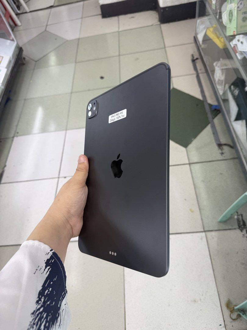 Ipad Pro M5 256gb 11' 100% BH No issue (Category: iPad) located in San Juan City. Submitted by javedsgadgetshop (Listing ID 1468959853, Image 2). Description: INSTALLMENT OPTIONS : SPAY LATER / GGIVES / CREDIT CARD / SKYRO / HOMECREDIT (BRANDNEW) WE BUY AND SELL SO PWEDE MAGBINTA OR SWAP ! Quick Specs : 💵 Ipad Pro M5 11' •256gb •NTC Variant •100% batt health •Wifi Only •98% Smoothness •No hidden issue | No Repaired •100% Authentic | Not Refurbis