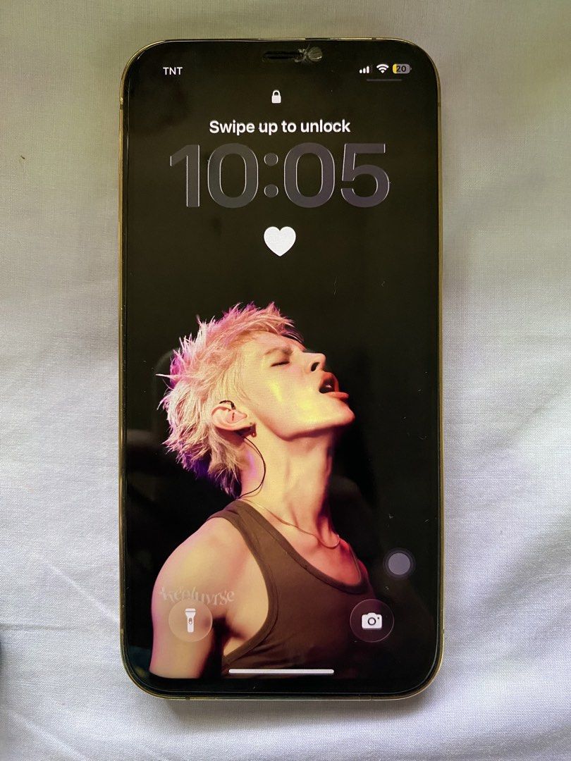 Iphone12 pro 128 (Category: iPhone 12 Series) located in San Mateo. Submitted by domski23 (Listing ID 1469160245, Image 1). Description: - Model: iPhone 12 Pro - Storage: 128GB - Color: Premium Gold - Condition: Very good, well-maintained physical appearance with clean screen, back, and sides - Features: Triple camera setup, premium glossy gold stainless steel frame - Meetup location: SM City San Mateo Gpp chip use to unlock Meron n ksama isetup 