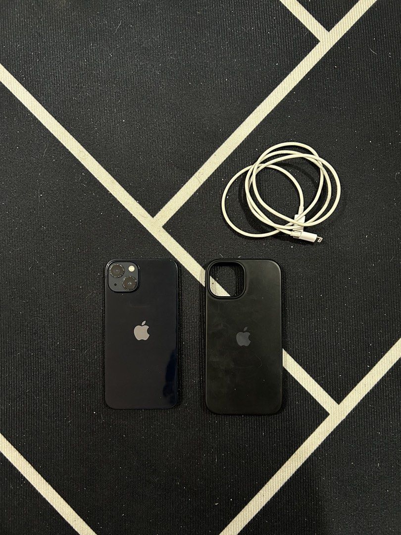 IPHONE 13 | MIDNIGHT | 128 GB (Category: Others) located in Manila. Submitted by swipe.sell22 (Listing ID 1469118770, Image 1). Description: IPHONE 13 | 128GB MIDNIGHT Asking Price: ₱14,500 85 Battery Health ZP/A Local Variant No History of Repair Available Sim: Globe, Dito and TM Issue; Paint chips Inclusions; Unit, Cord & Case ✅ With 1 Week Personal Warranty ✅ Money Back Guarantee MEET UP/ LBC 📍SJDM BULACAN | NORTH CALOOCAN 📦Shipping via LBC 