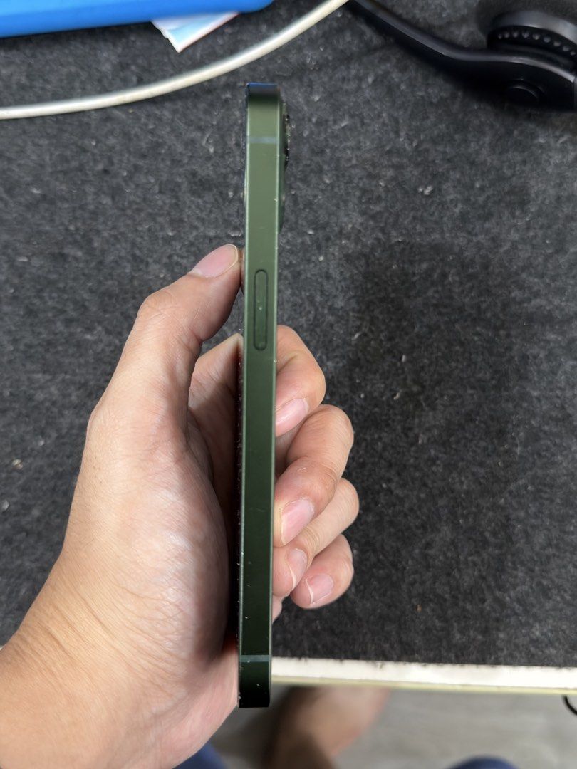 Iphone 13 Green 128gb (Category: iPhone 13 Series) located in Manila. Submitted by gelf2393 (Listing ID 1468974722, Image 3). Description: iPhone 13 128GB Green – BH 100% – Openline 📱 iPhone 13 128GB Green 🔋 BH 100% – Genuine Apple battery (bagong palit, Oct 2026) 🛠️ Pinalitan sa Beyond the Box (Apple Authorized), with OR 🛡️ 3 mos battery & service warranty (until Jan 15, 2027) 🌐 Openline – all networks 🔓 iCloud-free, reset on meetup ✅ All 