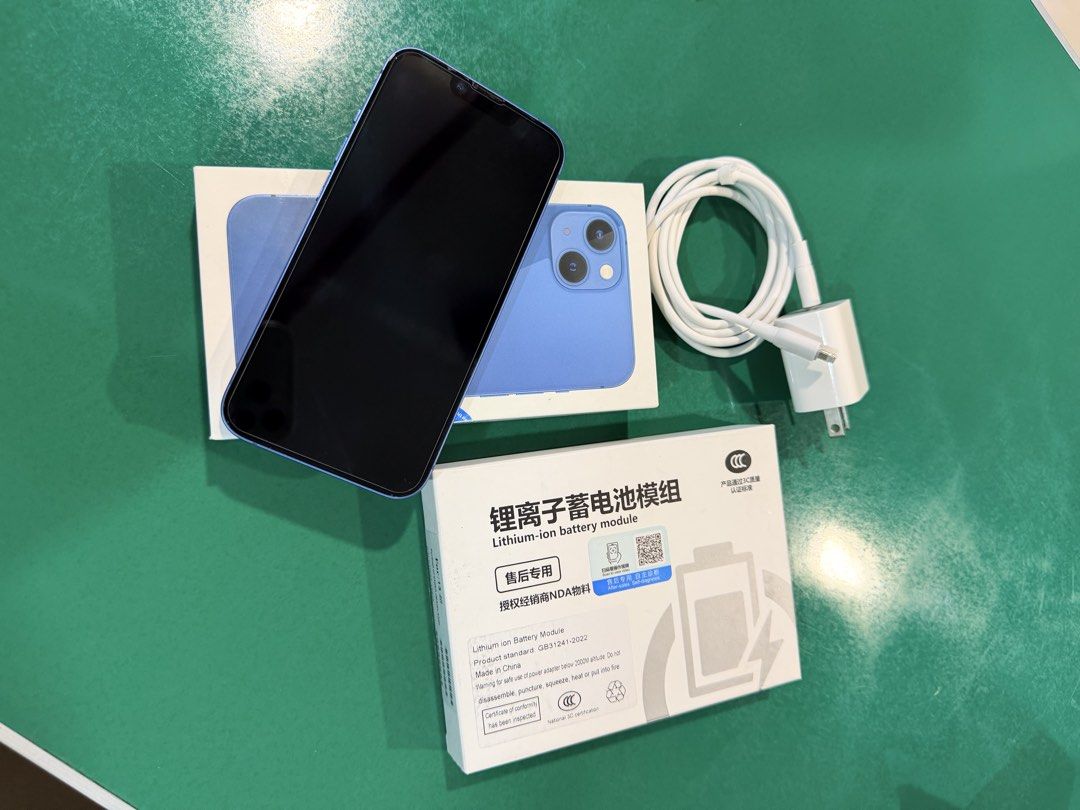 IPhone 13 Pro -2nd Hand (Category: iPhone 13 Series) located in Manila. Submitted by safefish_596520 (Listing ID 1469028467, Image 2). Description: 🔥 iPhone 13 | 256GB (Brand New 100% Battery) — Complete with Box & Charger 🔥 Condition: Pristine / Used with extreme care (no dents or heavy scratches) Purchased: January 2022 (Single-owner from day one) Inclusions: Original box and charger📦⚡ Storage: 256GB Battery: Brand new genuine battery instal