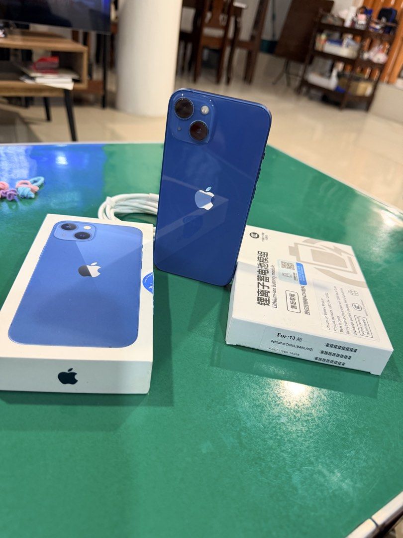 IPhone 13 Pro -2nd Hand (Category: iPhone 13 Series) located in Manila. Submitted by safefish_596520 (Listing ID 1469028467, Image 1). Description: 🔥 iPhone 13 | 256GB (Brand New 100% Battery) — Complete with Box & Charger 🔥 Condition: Pristine / Used with extreme care (no dents or heavy scratches) Purchased: January 2022 (Single-owner from day one) Inclusions: Original box and charger📦⚡ Storage: 256GB Battery: Brand new genuine battery instal