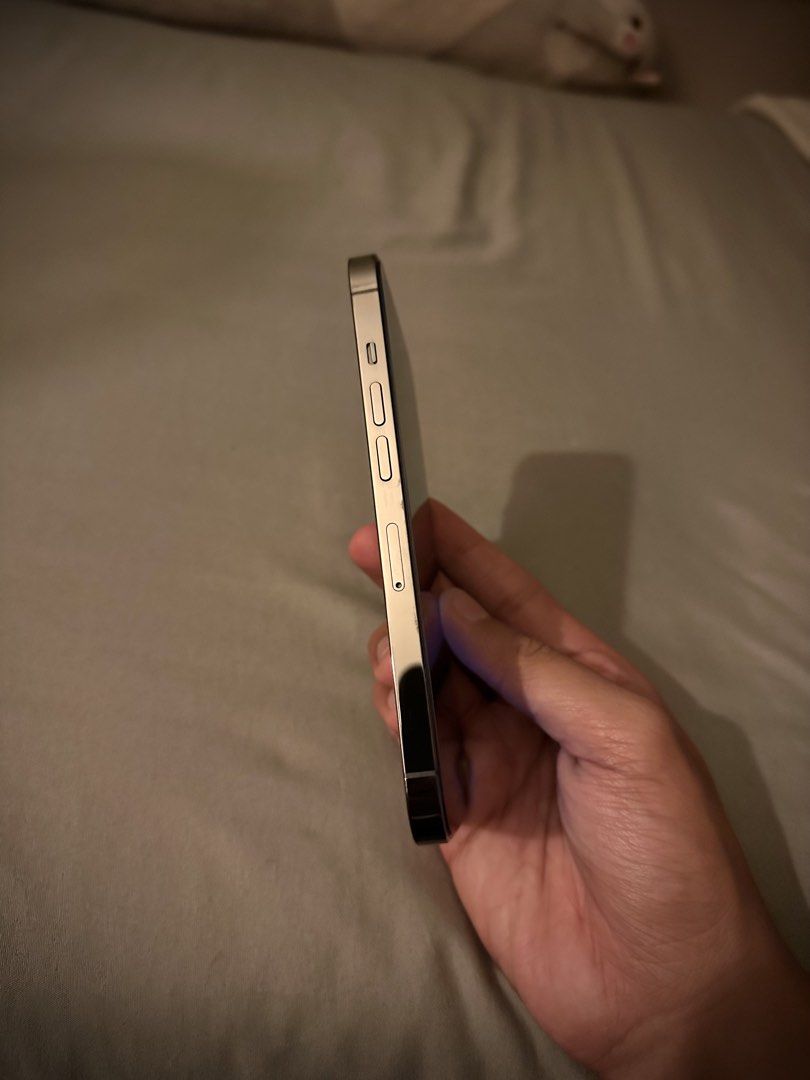 iPhone 13 Pro - 128GB Graphite (Category: iPhone 13 Series) located in Cavite. Submitted by zolarbs (Listing ID 1469108579, Image 3). Description: Selling my iPhone 13 Pro - 128GB Graphite Fixed price • Carrier Lock: Smart/TNT only • Condition: Pristine condition, scratches on screen, not noticable if with tempered (currently protected) • Inclusions: Unit and case only • Repair history: None • Battery Health: 74% Open for swap to lower units Loca