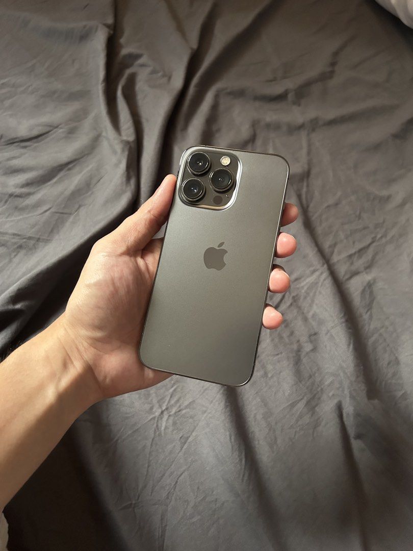 Iphone 13 Pro Graphite 128GB (Category: iPhone 13 Series) located in Dasmarinas. Submitted by brandedstuff.est2022 (Listing ID 1469090936, Image 1). Description: - Model: Apple iPhone 13 Pro - Color: Graphite - Storage Capacity: 128GB - Condition: Good, well-maintained physical appearance - Features: Pro camera system, smooth display, powerful performance - Perfect for daily use, photography, and gaming 🟢BATTERY HEALTH : 75% -Other than batt hea