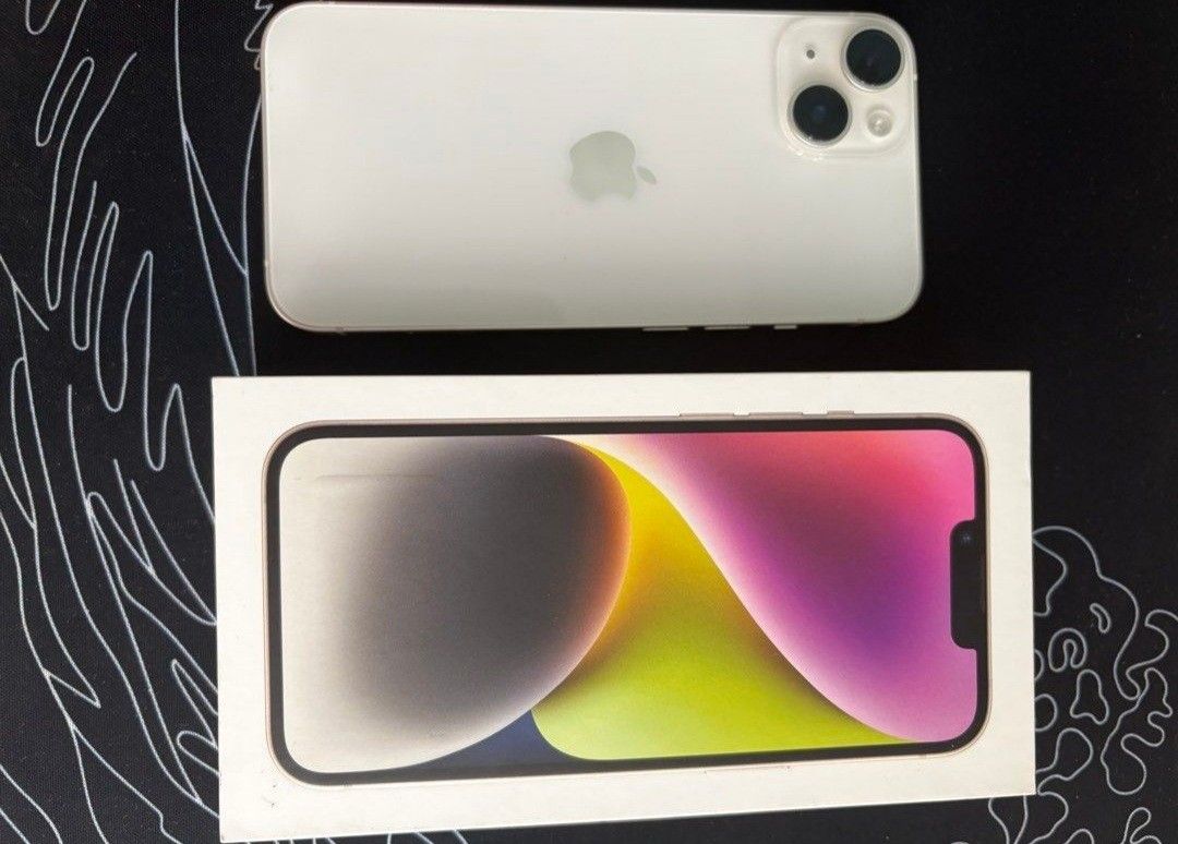 Iphone 14 128gb (Category: iPhone 14 Series) located in Makati City. Submitted by johnjo6666 (Listing ID 1468936491, Image 1). Description: helping a friend nakasanla po sa las pinas. almost bnew 1week lng nagamit. nasanla na 100batt health 3mos na tinutubuan kaya decided na ibenta na lng pm for other details.