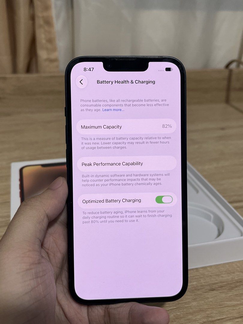 iPhone 14 (128GB, Midnight) - Lady Owned (Category: iPhone 14 Series) located in Manila. Submitted by tpabilico17127 (Listing ID 1469112741, Image 3). Description: Price: ₱22,500 (Rush, negotiable) • Condition: Working 100% with minor paint chips. All parts are original, no history of repair. • Battery Health: 82% • ZP/A variant / No SIM restrictions • Inclusions: Unit, Case, Replacement Box, and Cord • Unli test and reset upon meetup for your pe