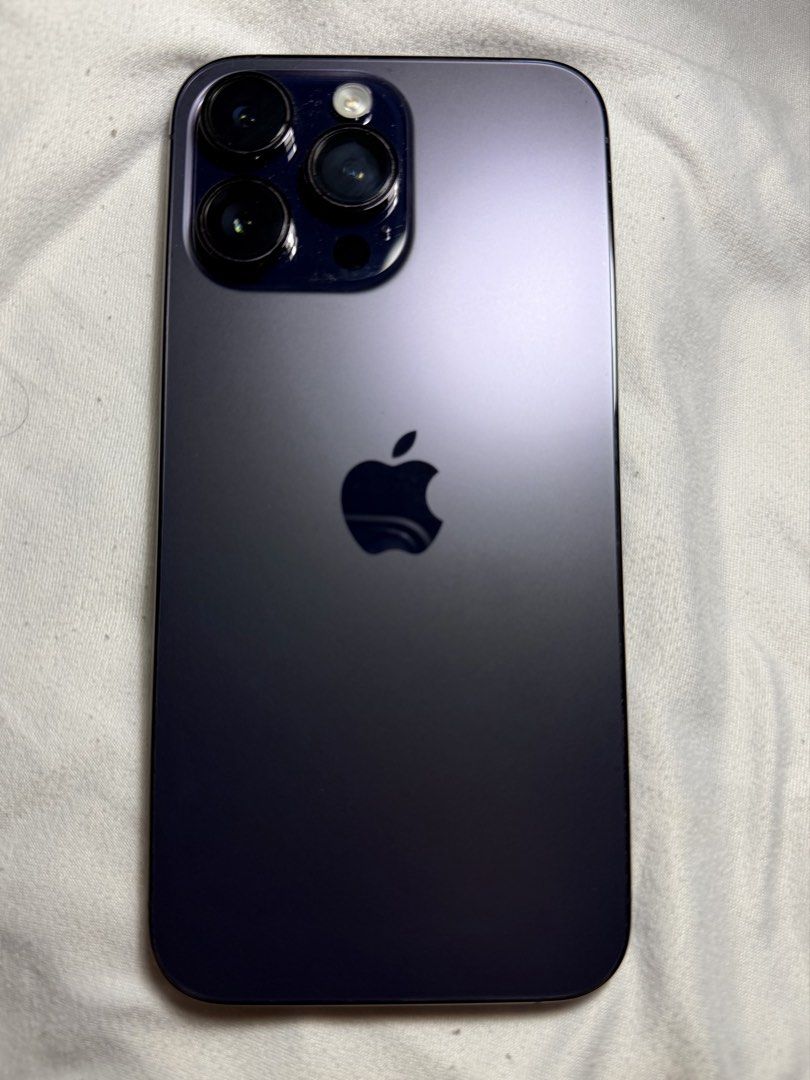 Iphone 14 Pro Max (Category: iPhone 14 Series) located in Manila. Submitted by nicsventure (Listing ID 1469035766, Image 1). Description: Iphone 14 Pro Max (deep purple) - Face ID - 256 GB - 78% BH - No sim restriction - Truetone - No history of repair - Cable charger included - 20w Adaptor included - With box Rfs - upgrade Negotiable price Meet up only. Around Parañaque, Makati or Alabang..