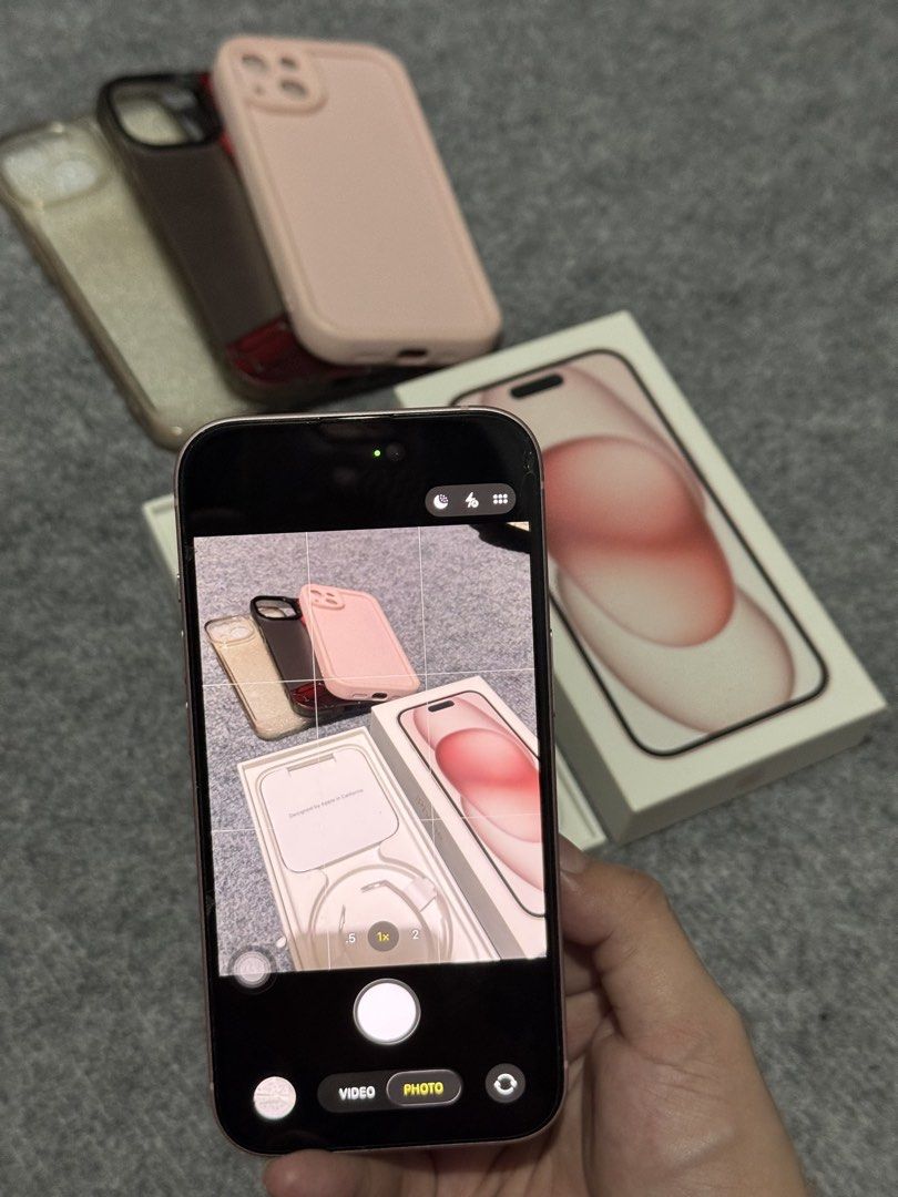 Iphone 15 128gb no issue (Category: iPhone 15 Series) located in Manila. Submitted by xdcfaith (Listing ID 1469032630, Image 3). Description: for sale iphone 15 128gb pink 🩷🌸 ✅ 88% battery health ✅ 128gb openline any sim ✅ complete with box ✅ no issue, no repair, no hidden issue ✅ lady owned ✅ with case and original cord included.