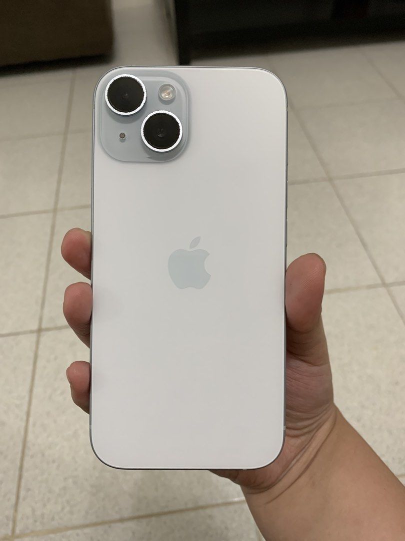 iPhone 15 (Blue) (Category: iPhone 15 Series) located in Manila. Submitted by notjaneahe05680 (Listing ID 1468991724, Image 3). Description: Rush selling my phone! Personally owned, lady owned! No scratches/dents only the paint chips on camera part (normal for signs of usage) Batt health: 79% Makunat pa kaya pa buong araw never been replaced. With free cases (3-4 pcs), and with original cable! No box, nawala ko huhu but you can check upon meet up