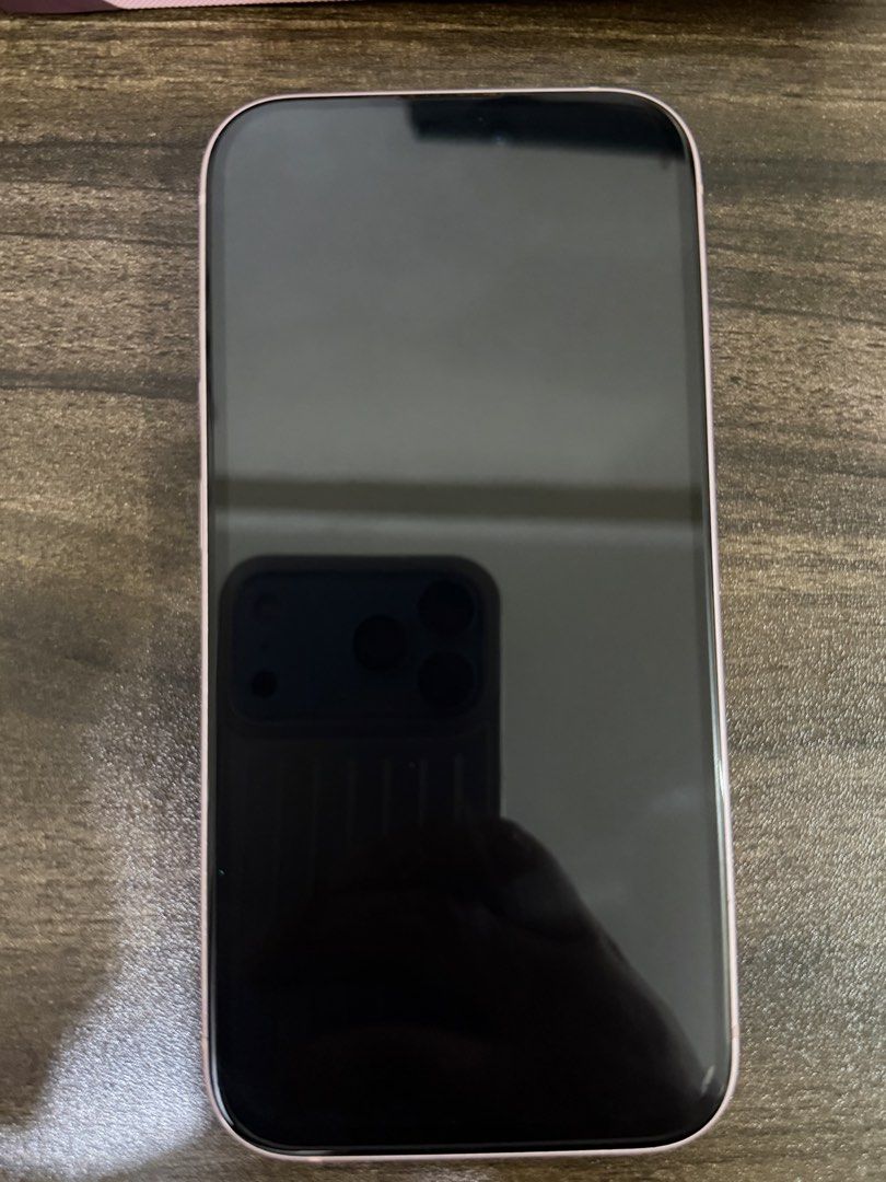 Iphone 15 Pink 128gb (Category: iPhone 15 Series) located in Las Pinas. Submitted by millieyokie (Listing ID 1469093523, Image 2). Description: Iphone 15 pink 128gb No dents Minor paint chip sa camera pero naka camera protector na d halata HINDI NAAPEKTOHAN ANG PERFORMANCE NG CAMERA Battery health 77% Gagamitin na lng po PWEDENG PWEDE TUMAWAD .