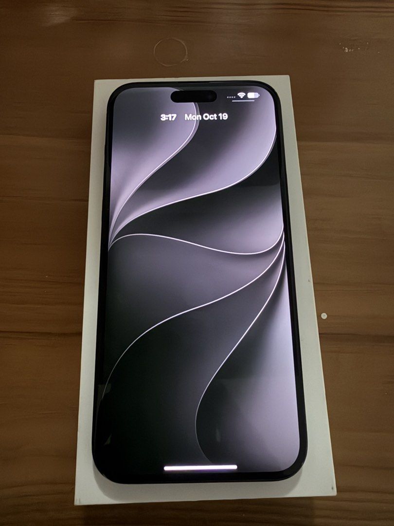 Iphone 15 plus (Category: iPhone 15 Series) located in San Pablo. Submitted by himatlugen (Listing ID 1468996729, Image 1). Description: Iphone 15 plus 128gb all original inclusion: box and phone cases no major issues except for 75%bh and scratches/paint chips due to usage 21,999 negotiable.