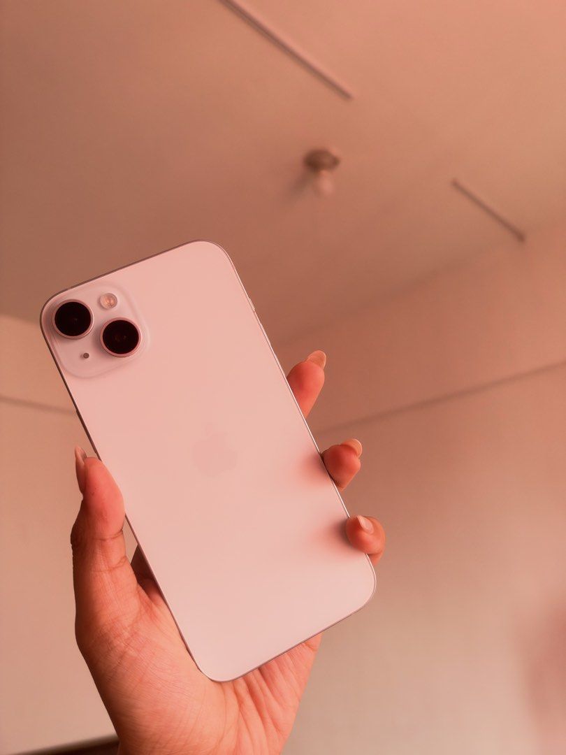 Iphone 15 Plus 256 GB (Category: iPhone 15 Series) located in Manila. Submitted by whatevs00 (Listing ID 1468965010, Image 1). Description: 256 GB Face ID True Tone Color: Baby Blue Battery Health: 88% Not locked Any Sim compatible.