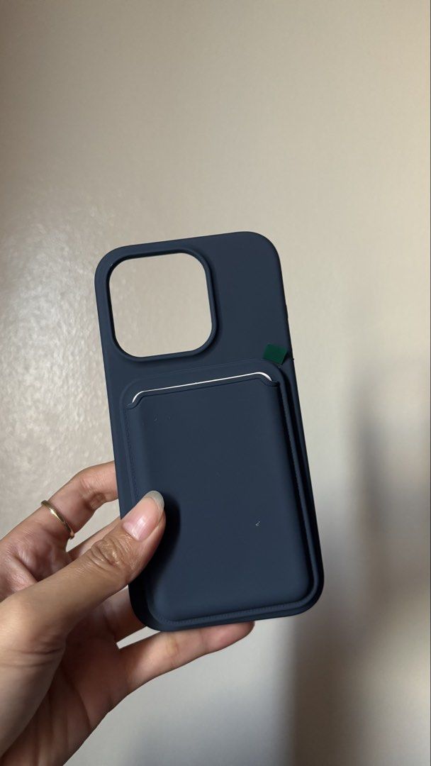 Iphone 15 Pro Case (Category: Cases & Sleeves) located in Manila. Submitted by yennnn.mm (Listing ID 1469060220, Image 2). Description: just got it today! RFS: wrong case :( .