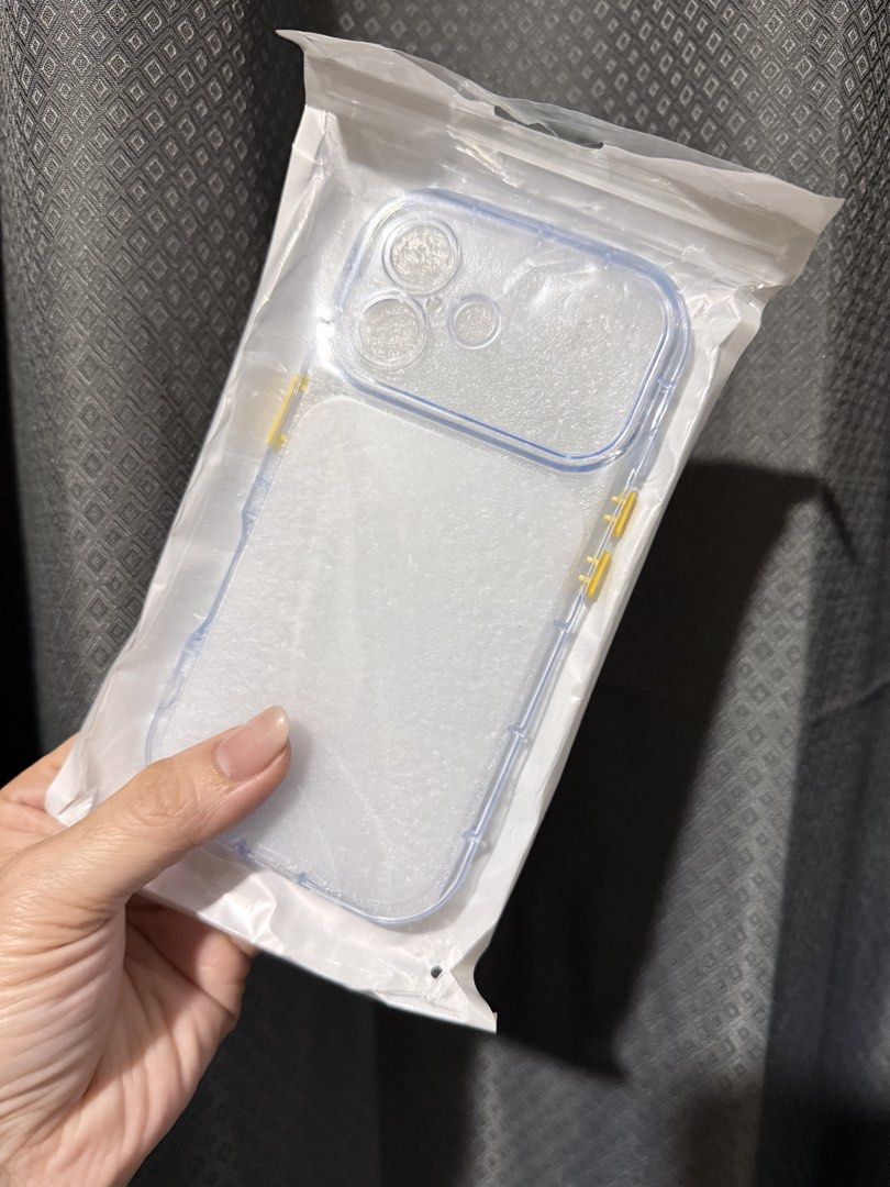 Iphone 16 preloved cases (Category: Cases & Sleeves) located in Pasig City. Submitted by Ghreizyyy (Listing ID 1469012045, Image 2). Description: All like new condition 300 sa take all may free 80 each Pasig area.