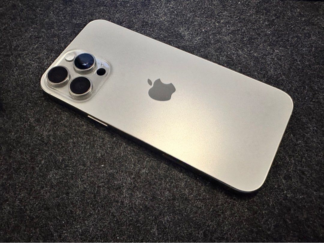 iPhone 16 pro max (256gb) natural titanium SMARTLOCKED (Category: iPhone 16 Series) located in Manila. Submitted by grandpenguin0925 (Listing ID 1469111329, Image 1). Description: - Model: iPhone 16 Pro Max - Storage: 256GB - Color: Natural Titanium - Network: Smartlocked - Battery Health: 98% - Inclusion: Original box included - Condition: Pristine and well-maintained.