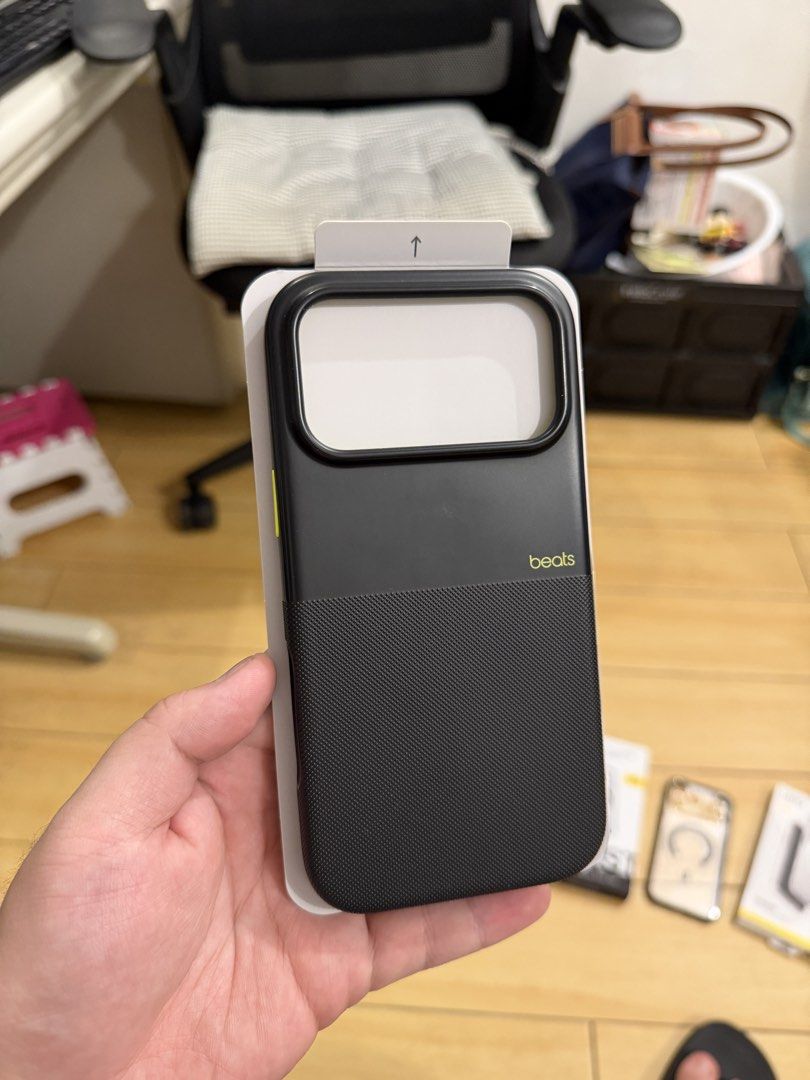 iPhone 17/18 Pro Max Case (Category: Cases & Sleeves) located in Del Monte. Submitted by joshalvarez (Listing ID 1468956266, Image 2). Description: FOR SALE BEATS RUGGED CASE - 4000 Bodyguardz Ace Pro - FREE.