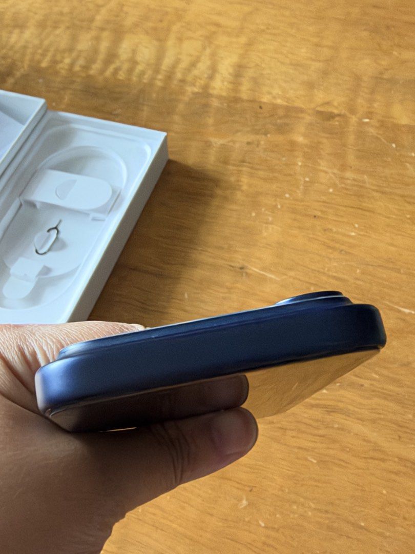iPhone 17 Pro (Category: Cases & Sleeves) located in Manila. Submitted by tripolmmm (Listing ID 1468936390, Image 3). Description: iPhone 17 Pro 256 GB Color: Deep Blue Batt Health: 92% Purchased on October 17, 2025 at Power Mac Center, Robinsons Magnolia Complete with original box RFS: Upgrading to iPhone 18 DM me for inquiries! 😊.