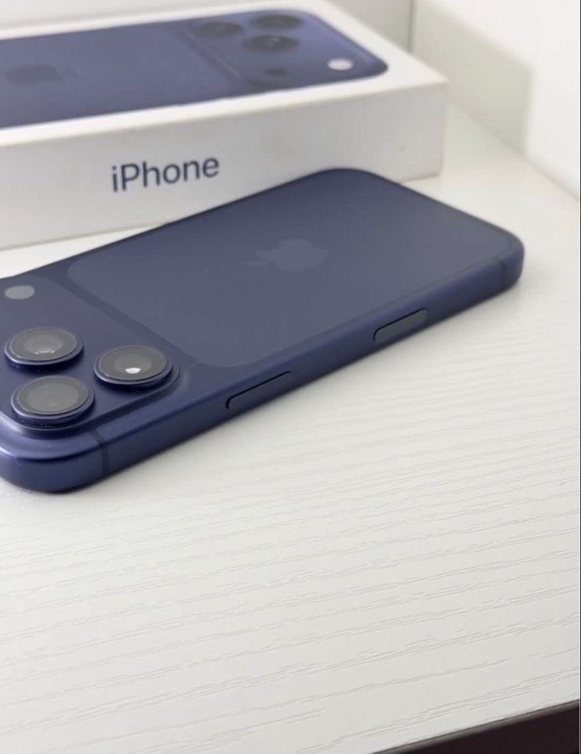 iPhone 17 Pro - BRAND NEW (Category: iPhone 17 Series) located in Quezon City. Submitted by ken_aaaa (Listing ID 1469010851, Image 3). Description: iPhone 17 Pro Brand New (not sealed but inopen lang for checking) 0 cycle count Di pa naoopen. Nung friday oct 16 lang binili, hindi pa naaalis sticker sa screen Uulitin ko. Brand new!! Means di pa nagagamit ng kahit sino man. Box ang lang inopen at hindi ang unit. Binili yan ng 75k Benta ko nalang ng