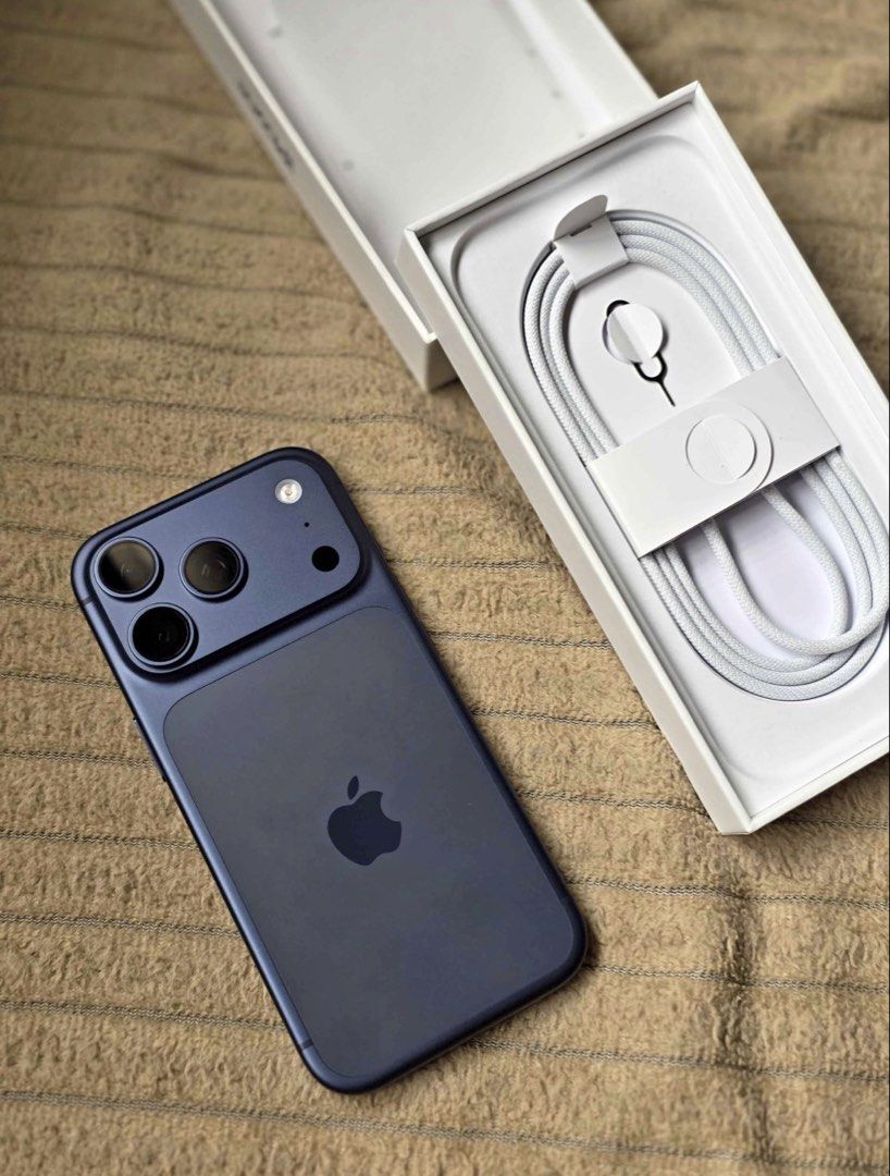 iPhone 17 Pro - BRAND NEW (Category: iPhone 17 Series) located in Quezon City. Submitted by ken_aaaa (Listing ID 1469010851, Image 1). Description: iPhone 17 Pro Brand New (not sealed but inopen lang for checking) 0 cycle count Di pa naoopen. Nung friday oct 16 lang binili, hindi pa naaalis sticker sa screen Uulitin ko. Brand new!! Means di pa nagagamit ng kahit sino man. Box ang lang inopen at hindi ang unit. Binili yan ng 75k Benta ko nalang ng