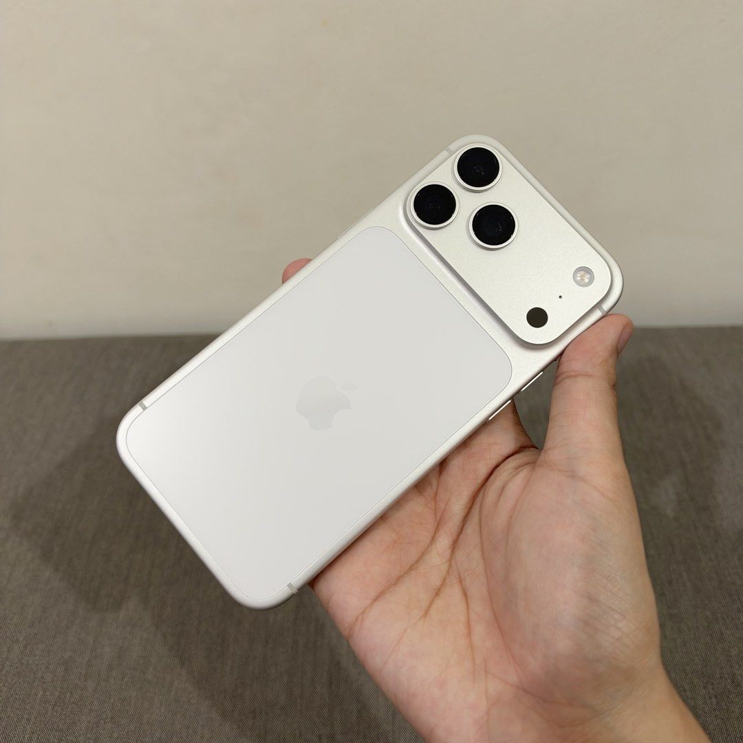 iPhone 17 Pro Max 256GB Silver (Category: iPhone 17 Series) located in Mandaluyong City. Submitted by gemmiebears (Listing ID 1469027636, Image 3). Description: For Sale iPhone 17 Pro Max 256GB ‘Silver Condition: 9.5/10 ₱64,999 - Factory Unlocked - IOS 26.0 - 95% Battery Health Inclusions: - Original Box - Original Lightning Cable - Sim Injector - Receipt, Bought from Digital Walker Location: Mandaluyong City.