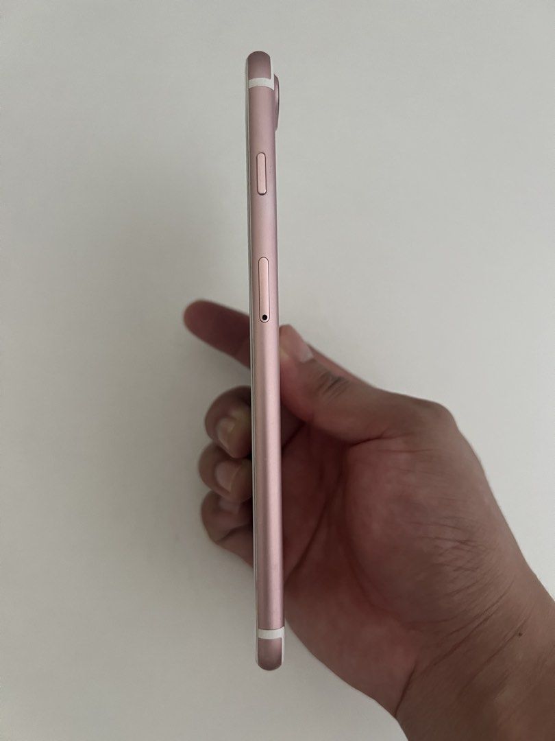 iPhone 7 plus 32GB (Category: iPhone 7 Series) located in Calamba. Submitted by gp_auto (Listing ID 1469094981, Image 3). Description: iPhone 7 plus 📌100% BH (replaced battery) 📌32GB 📌Light scratches No box, no charger, no earphones.