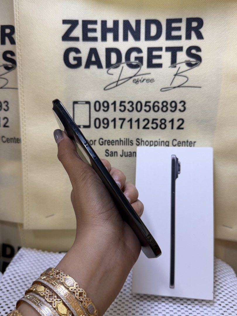 iPhone Air 256GB OPENLINE (2 MONTHS OLD) 100% BH (Category: iPhone Air Series) located in San Juan City. Submitted by desireebayal96 (Listing ID 1469104329, Image 2). Description: iPhone Air * WARRANTY UNTIL AUGUST 2027 * 2 MONTHS OLD * 256GB * NTC APPROVED * OPENLINE * NO SIM RESTRICTIONS * E-SIM ONLY * 100% BATTERY HEALTH (ORIGINAL NOT BOOSTED, CAN CHECK 3UTOOLS) * 100 % SMOOTH * NO ISSUE * NO HISTORY OF REPAIR * NO ICLOUD ISSUE * NOT REFURBISH