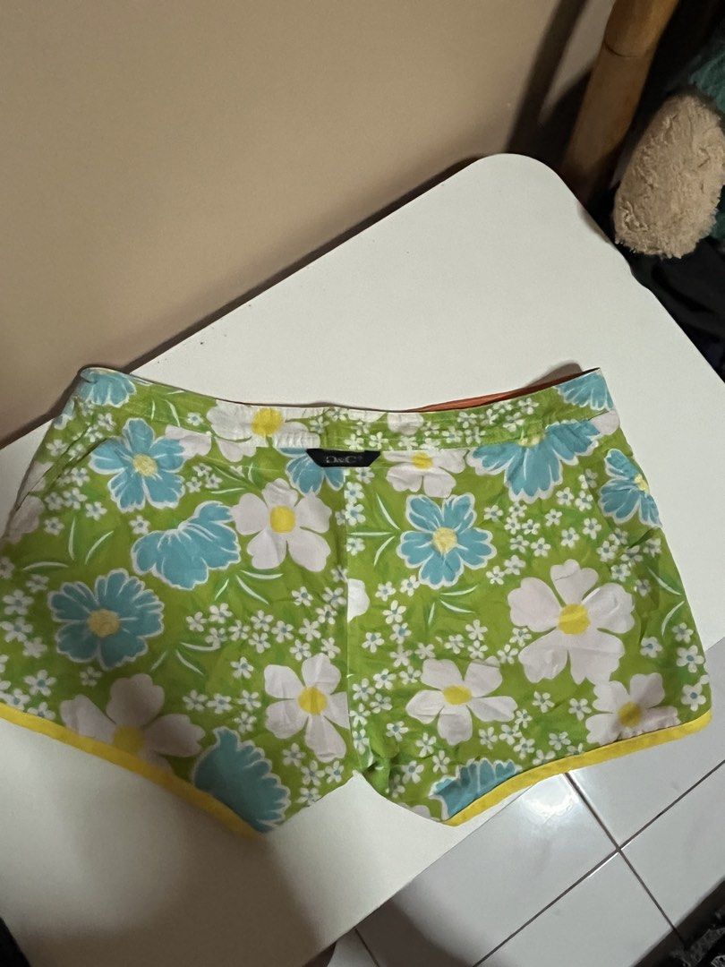 y2k Irreversible Summer Shorts 🧡🍊 (Category: Shorts) located in Dagupan City. Submitted by whimsyluns (Listing ID 1469090391, Image 3). Description: irreversible summer shorts 🧡🍊 size: waist: 30inch length: 10inch -perfect for beach trip -huhu this is super cute 😩 hindi lang kasya saakin :((.